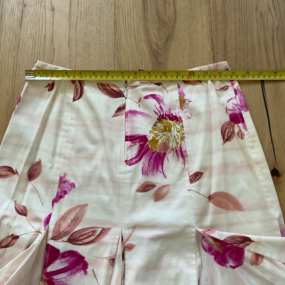 Jon Pink and Creme Floral Skirt, Size 6 - Picture 6 of 6